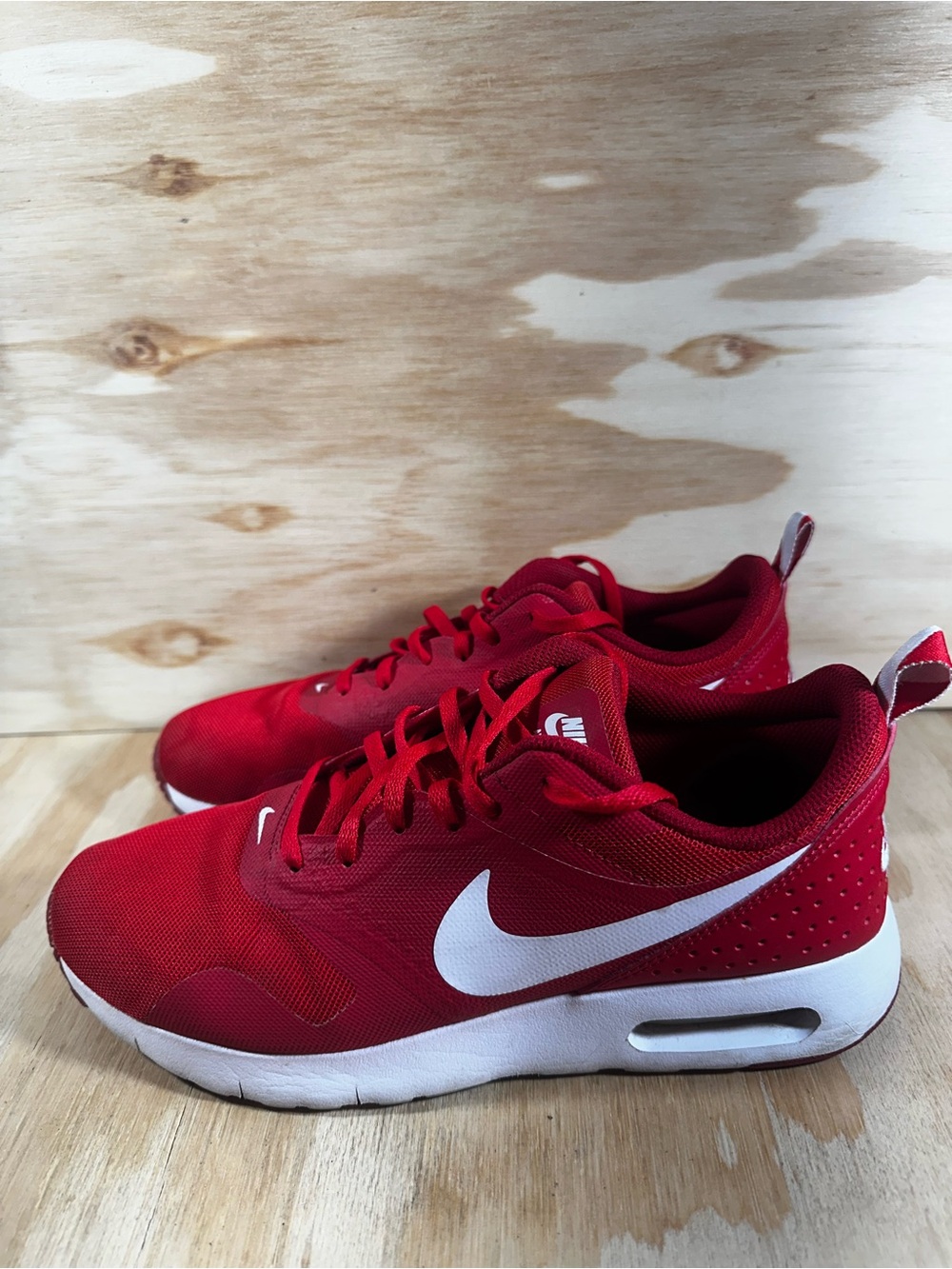 Nike Air Max Tavas Lightweight Sneakers Women’s Size 8.5